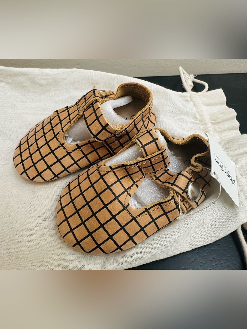 NWT Piper Finn Baby Leather Mary Jane Shoes in Tan Grid Pattern Sz 3